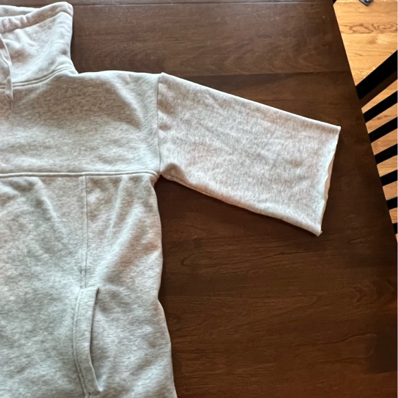 UGG Light Heather Gray Astrid Poncho - Like New Condition - XS/S - Picture 3 of 13